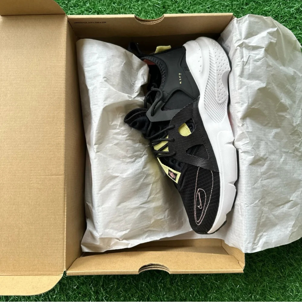 Nike Huarache-Type - Picture 3 of 13